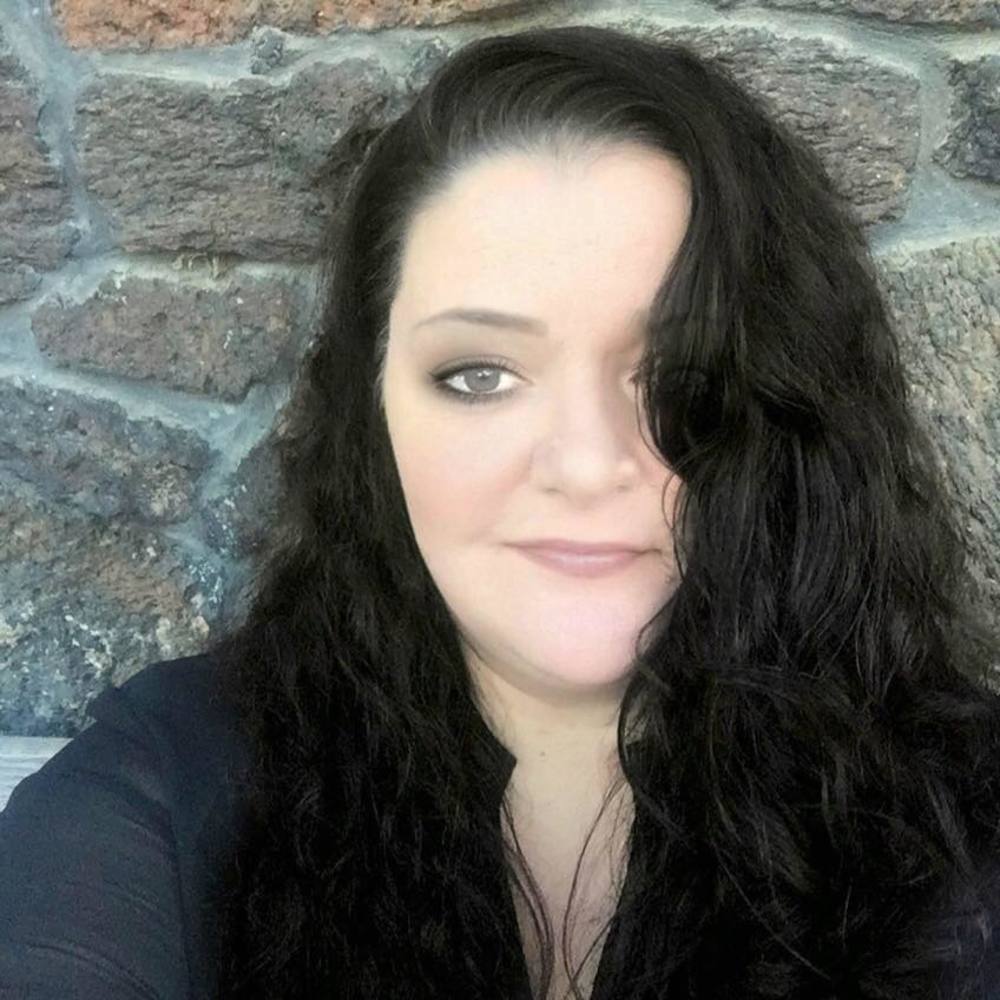Meet your Posher, Carrie
